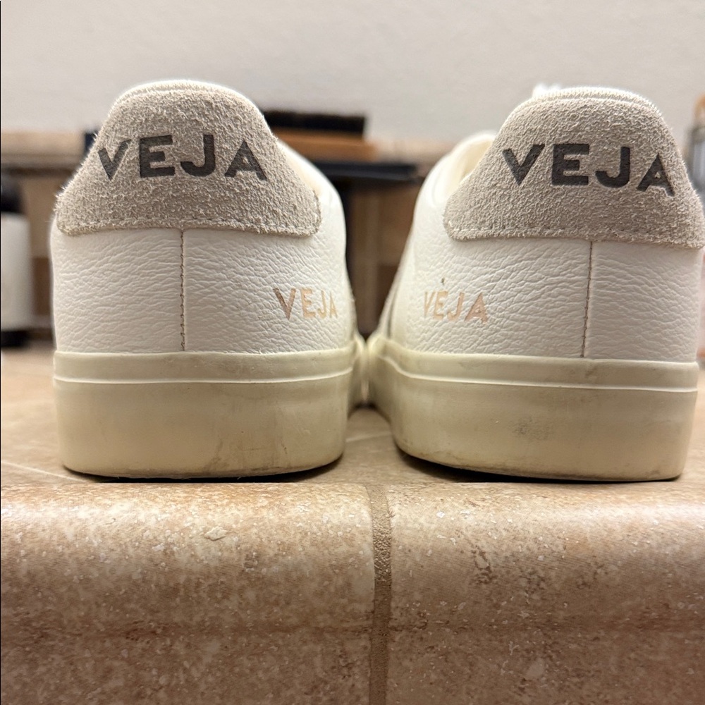 Veja Women’s Cream and White Sneakers
